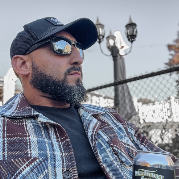 Meet your Posher, Luis - Picture 1 of 1